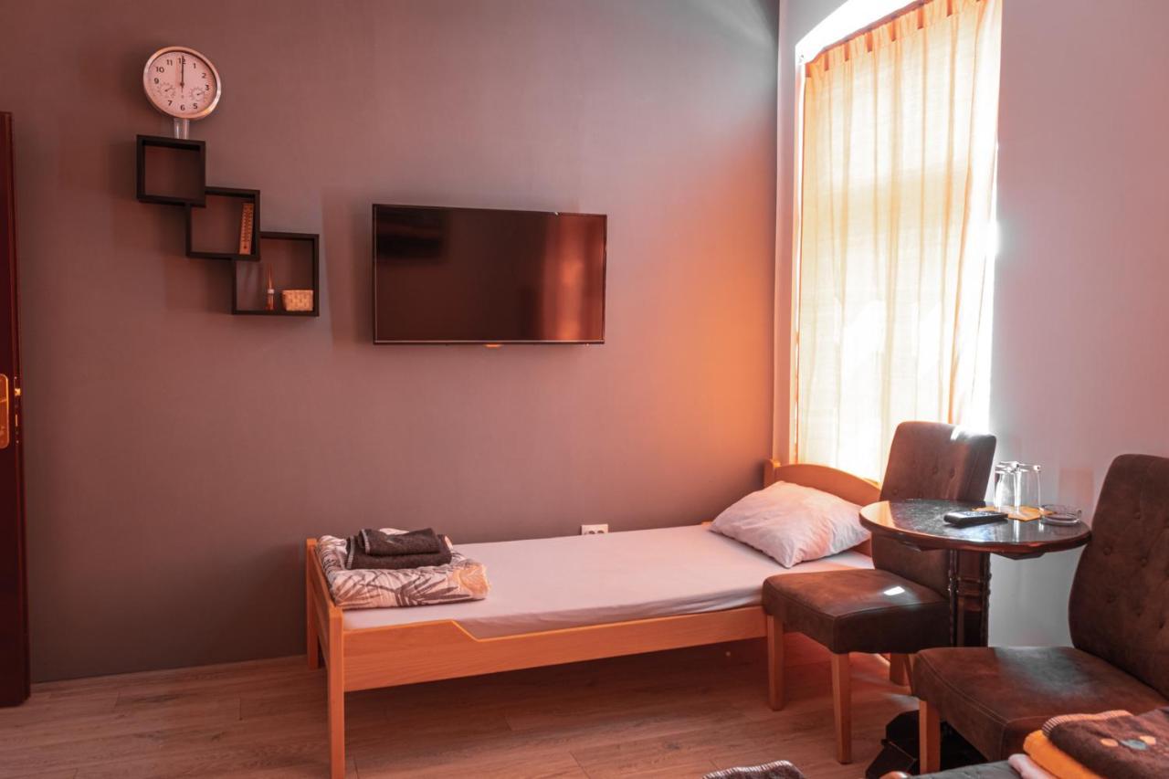 Tabacco Rooms Obrenovac  Экстерьер фото